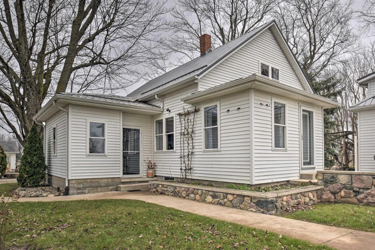 Charming Dairy Farm Home In Indiana Amish Country Shipshewana Exterior foto